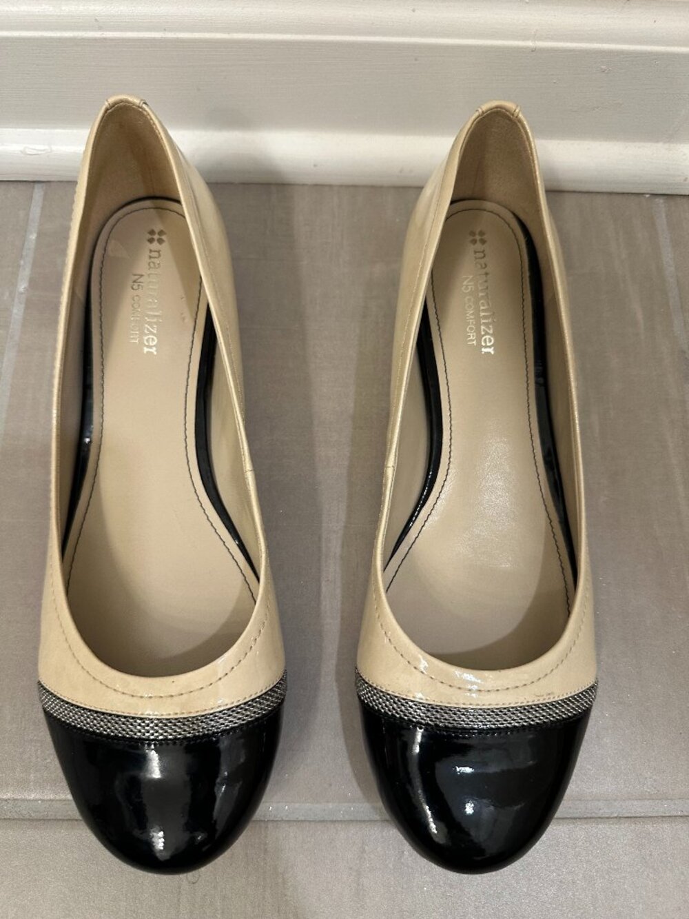 Adorable Flats. PERFECT for Work!
